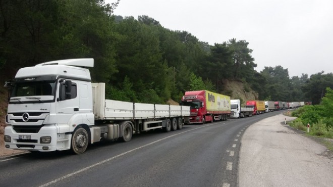 Çanakkale-İzmir yolu 12 saat sonra trafiğe açıldı