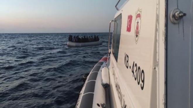 Çeşme açıklarında 25 kaçak göçmen kurtarıldı