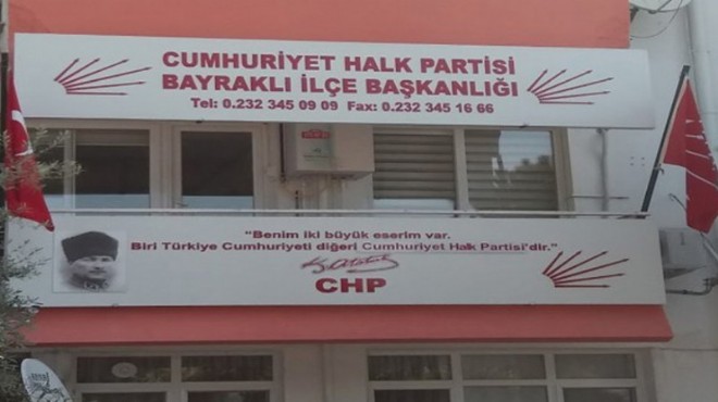 CHP Bayraklı karıştı: Yönetimde toplu istifa!