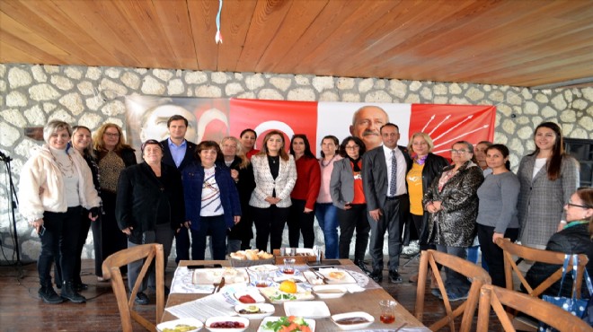 CHP İl Teşkilatı, Urla da ev kadınlarıyla buluştu