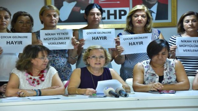 CHP İzmir de kadınlardan müftü nikahına tepki