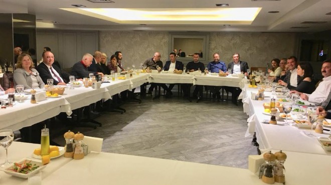 CHP İzmir’de  son akşam yemeği : İstifa edenler de vardı...
