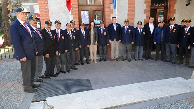 CHP Karşıyaka Adayı Ünsal’dan kahramanlara vefa ziyaretleri