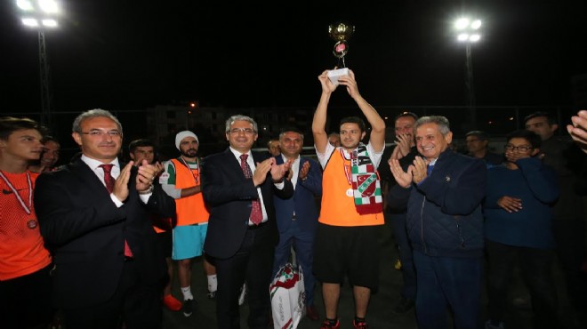 CHP Karşıyaka’dan ‘Cumhuriyet Turnuvası’