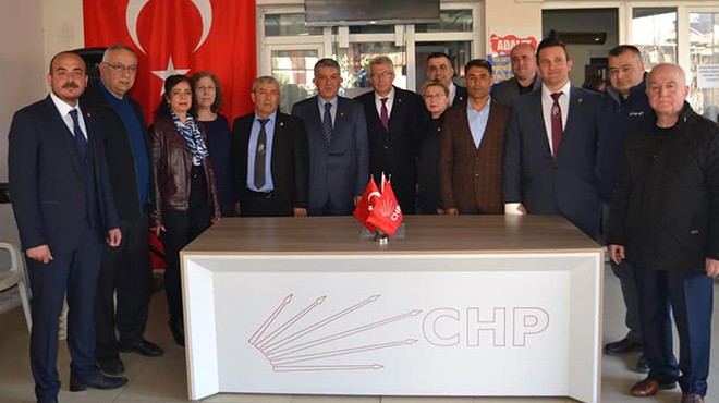CHP Ödemiş te yeni yönetim törenle tanıtıldı