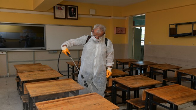 Çiğli de okullar dezenfekte edildi