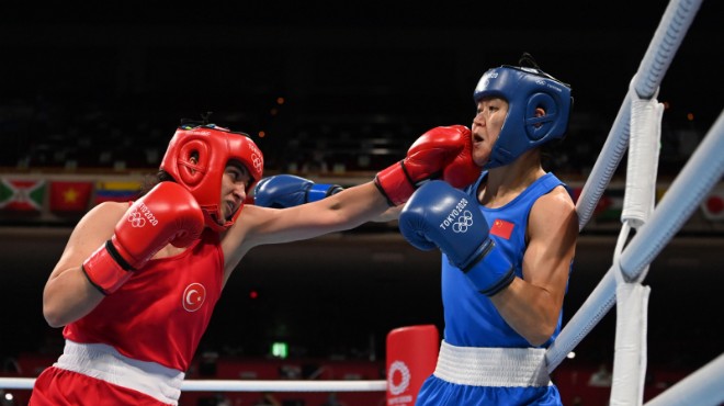 Çinli boksörü yıktı... Busenaz olimpiyat şampiyonu!