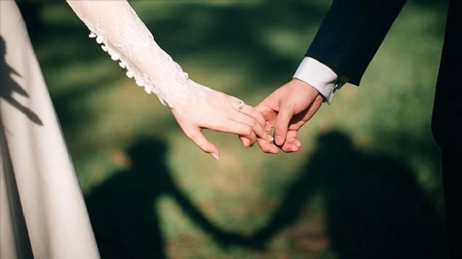 Çin de yeni evlilikler 9 yıl sonra arttı