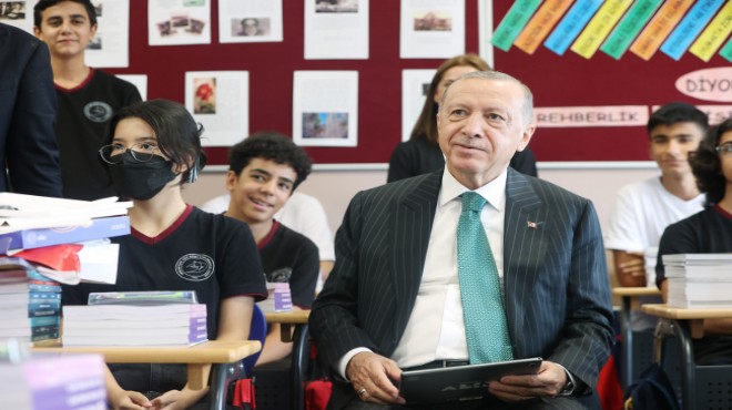 Cumhurbaşkanı Erdoğan, öğrencilerle sohbet etti