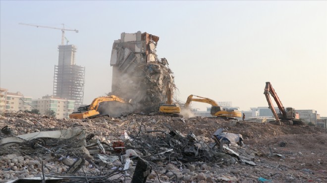 Deprem sonrası 67 yıkım tamamlandı