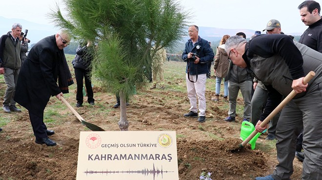 Depremde hayatını kaybedenler için İzmir de hatıra ormanı!