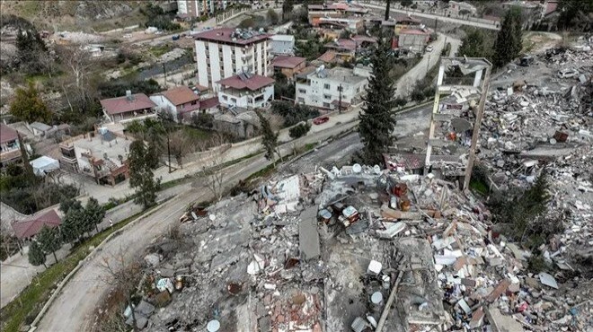Depremlerde can kaybı 47 bin 975 e yükseldi