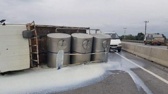 İzmir de feci kaza: Her yer süt!