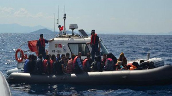 Dikili de 80 kaçak göçmen yakalandı