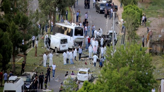 Diyarbakır da bombalı saldırı: 3 ölü, 45 yaralı
