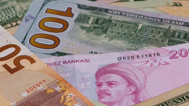 Dolar/TL ve Türkiye nin risk primi yükseldi