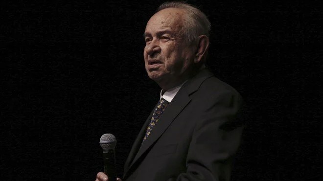 Duayen tiyatrocu Bozkurt Kuruç hayatını kaybetti