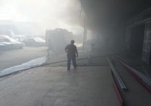 İzmir deki sanayi sitesinde korkutan yangın