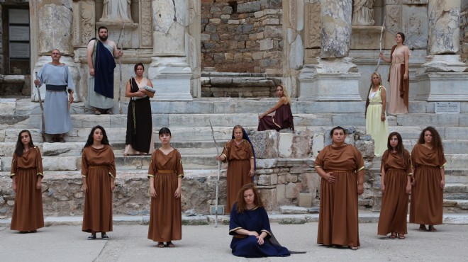 Efes te tiyatro zamanı