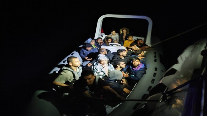 Ege Denizi nde can pazarı... 20 göçmen kurtarıldı!