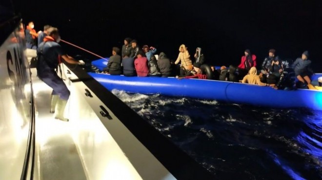 Ege Denizi nde göçmen faciası: 13 ü çocuk 20 ölü!