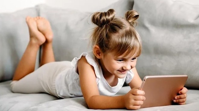 Ekran süresi çocuğun zekasını etkiliyor