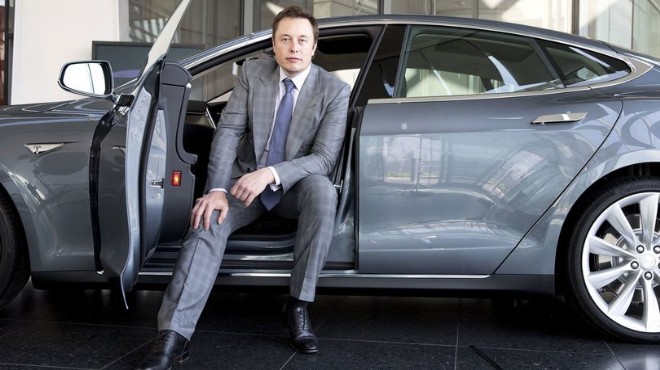 Elon Musk 4 milyar dolarlık Tesla hissesi sattı