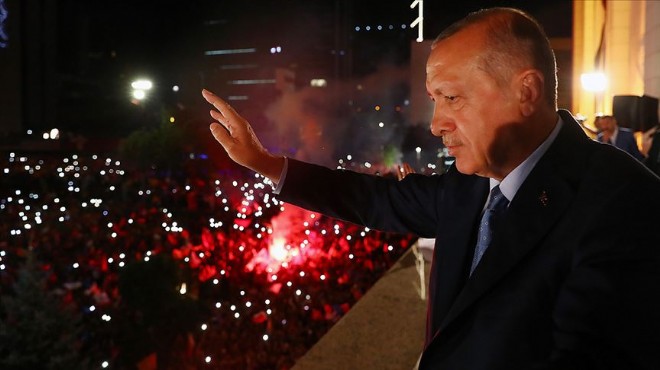 Erdoğan dan balkon konuşmasında flaş mesajlar!