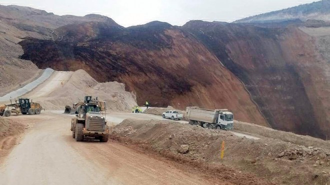Erzincan da toprak kayması: En az 9 kişi göçük altında!