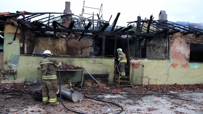 Evde çıkan yangında 1 kişi hayatını kaybetti