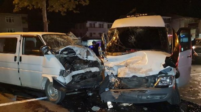 Feci kaza: Okul servisi minibüsle çarpıştı