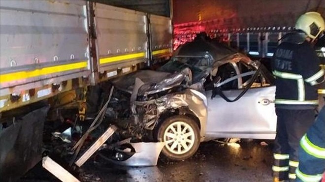 Feci kaza... Otomobil hurdaya döndü: 1 kişi öldü
