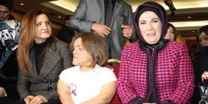 ‘First Lady’ ‘engelleri kaldırmak için’ İzmir’de... 