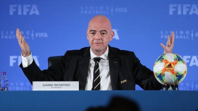 FIFA Başkanı ndan  mavi kart a veto!