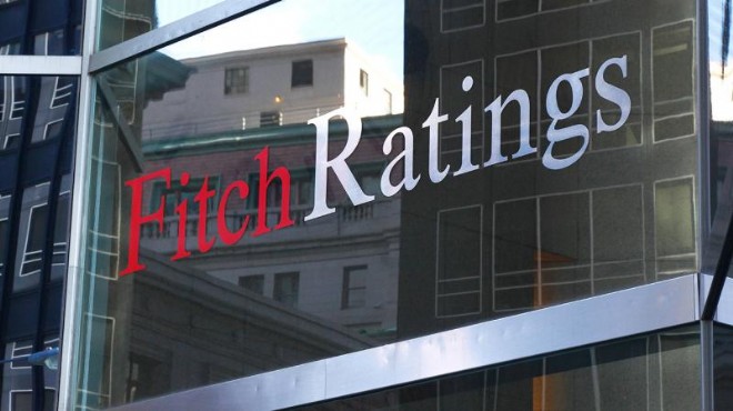 Fitch ABD nin uzun vadeli kredi notunu düşürdü