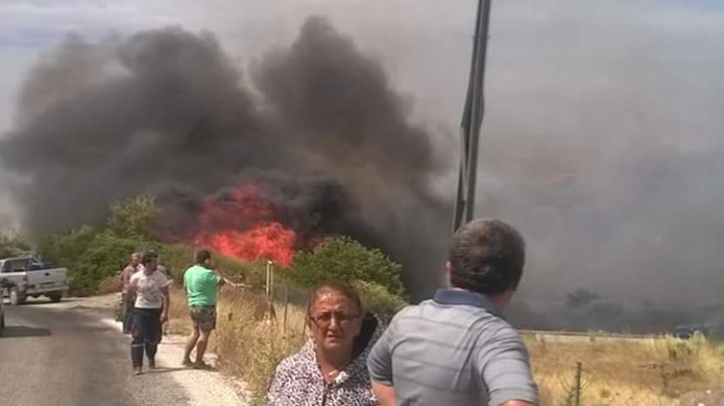 Karaburun’da korkutan yangın: 15 hektar kül oldu!