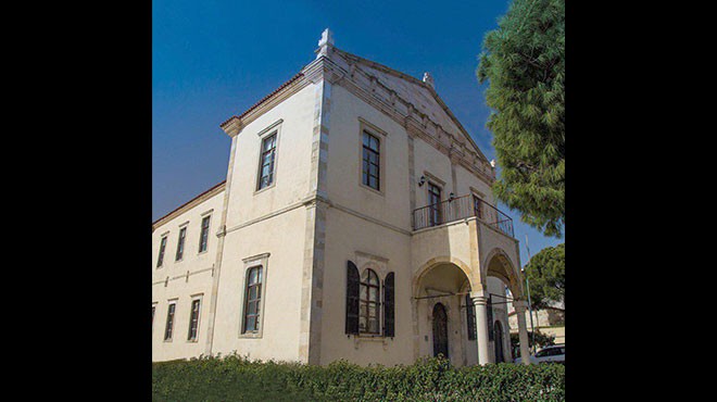 Foça Belediyesi nden 6 milyonluk kiralama… 200 yıllık tarih  otel  oluyor!