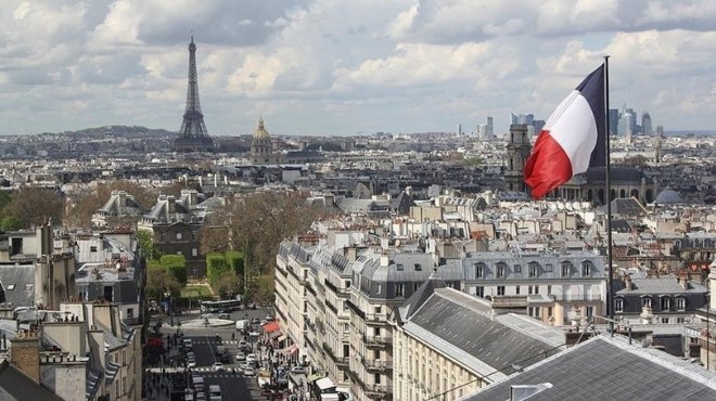 Fransa günlük vaka sayısında son 3 ayın zirvesinde