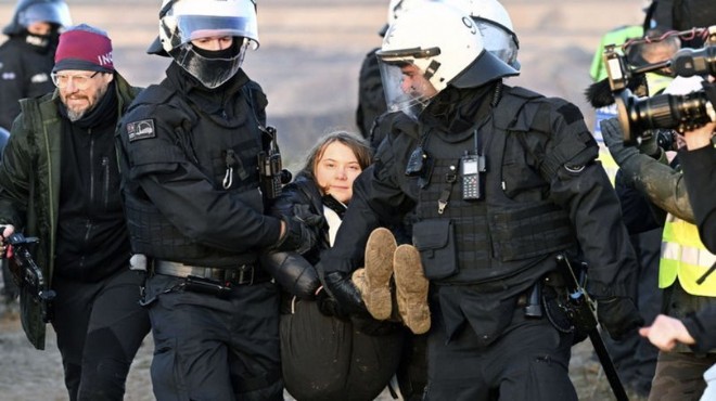 Greta Thunberg Almanya da gözaltına alındı