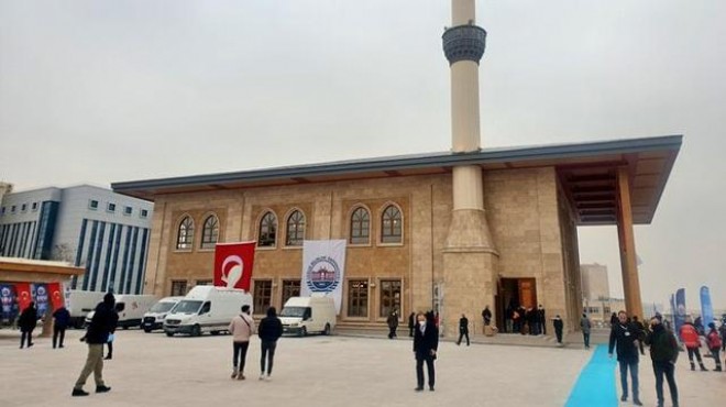 Gülhane Camii törenle ibadete açıldı
