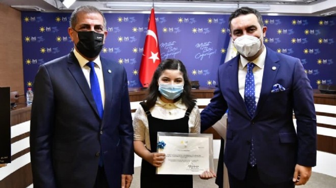  Hayalimdeki Doğu Türkistan  yarışmasının kazananı İzmir’den