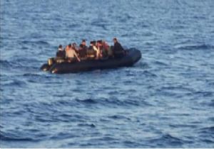 Karaburun’da faciadan dönüş: 50 kaçağın taşıyan bot… 