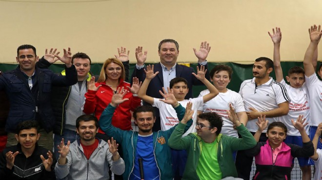 İşitme Engelli Türkiye Tenis Şampiyonası Buca’da başladı!