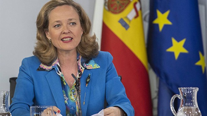 İspanya da yeni kural: Yüzde 40 kadın yönetici!