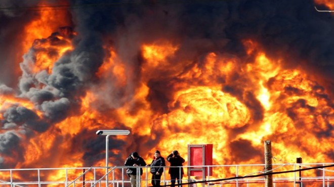 İsrail de petrol rafinerisinde yangın