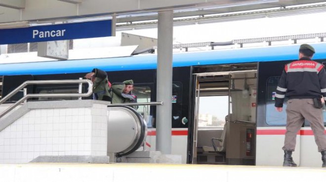 İZBAN’da şüpheli paket paniği: Tren durduruldu, yolcular indirildi...
