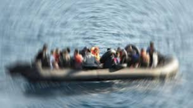 İzmir açıklarında can pazarı: 77 göçmen kurtarıldı