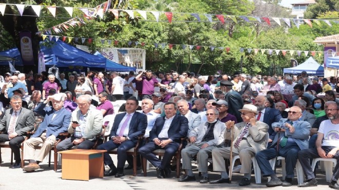 İzmir Atatürk Lisesi’nde pilav günü buluşması... 134. Yaş Gururu!