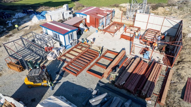 İzmir Büyükşehir deprem bölgesinde konteyner üretiyor