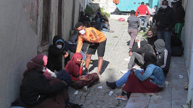 İzmir de 52 kaçak göçmen yakalandı